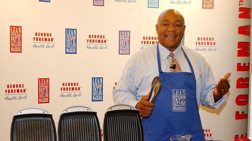 Forman predstavlja svoj roštilj u Londonu 2001.