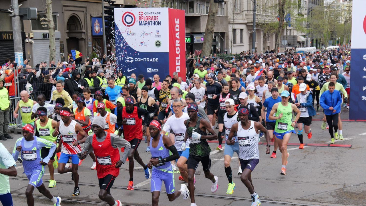 Trkači na početku trke