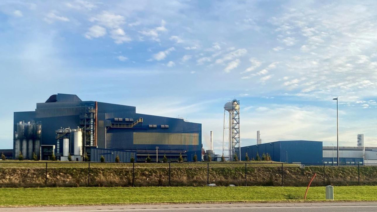 The North Star Bluescope on the edge of Delta runs around the clock and has recently undergone expansion