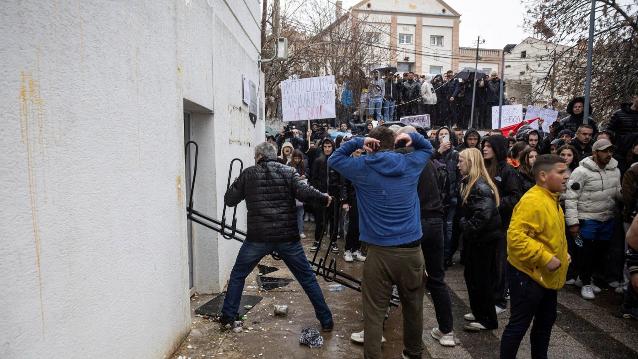 Incidenti pred opštinom Kočani