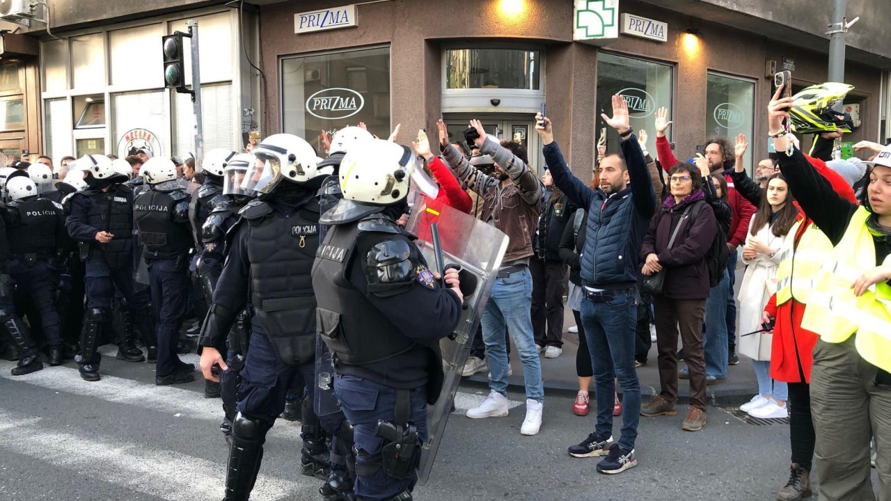 protest RTS, protest ispred RTS, demonstranti  i policija