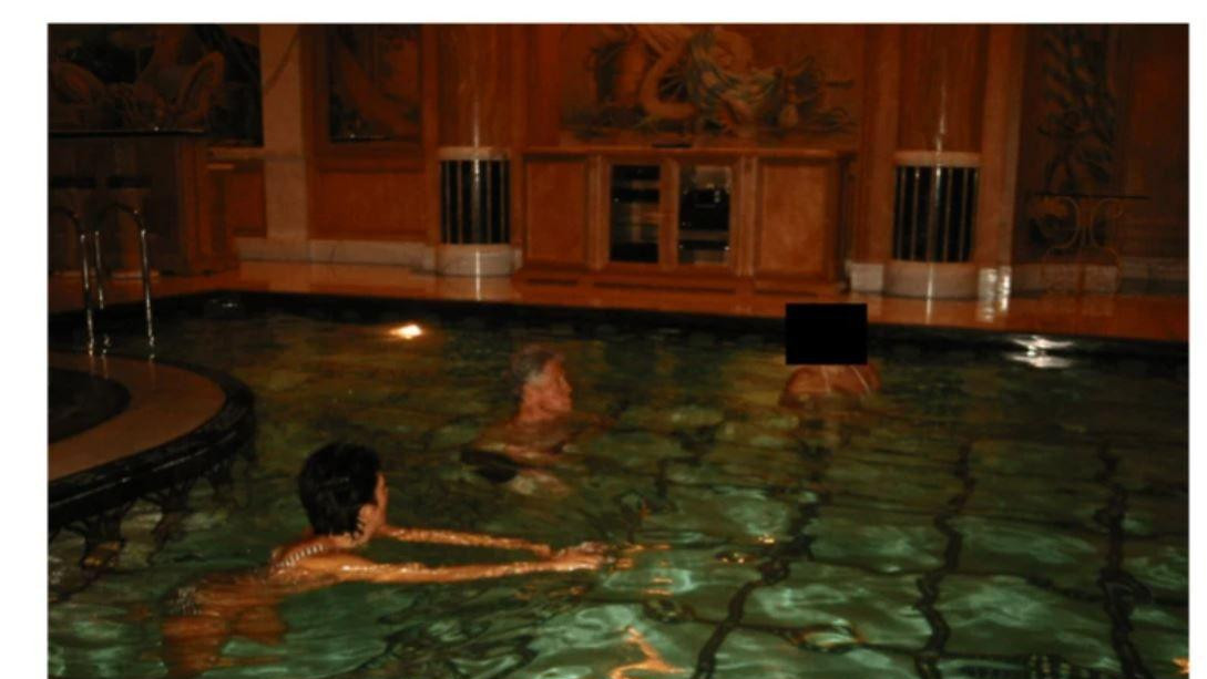 Bil Klinton u bazenu kompleksa nekada u vlasništvu Džefrija Epstina