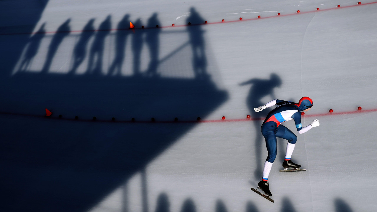 Slovak Andrijan Vajanski se takmiči u brzom klizanju na 1.500 metara u Italiji
