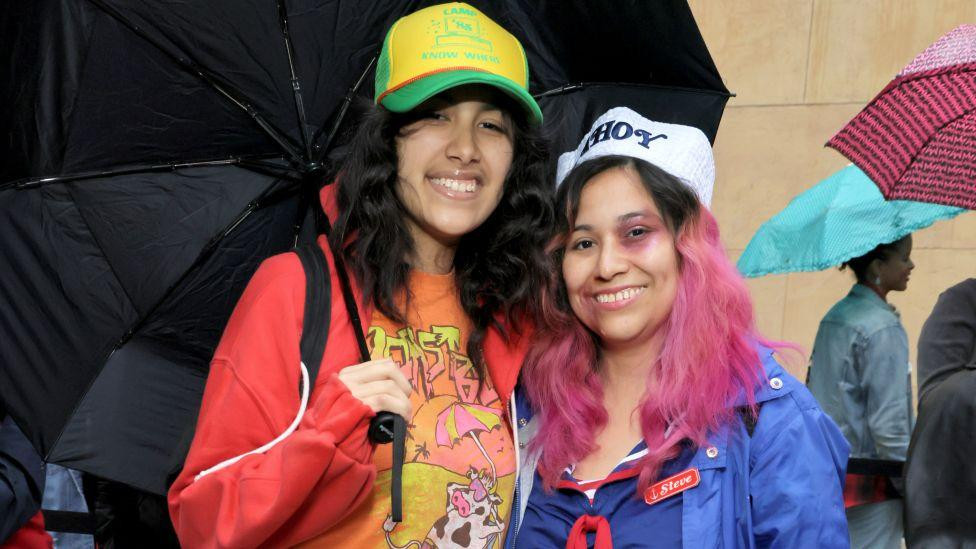 Obožavateljke Liv i Alina Valdez opisale su kraj kao „emocionalni tobogan“