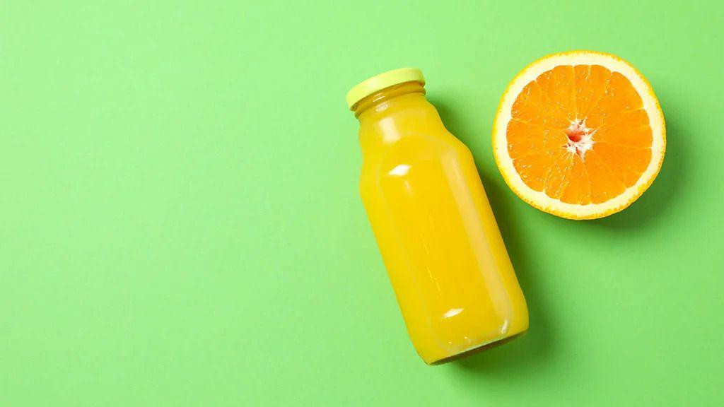 Flaša soka od pomorandže