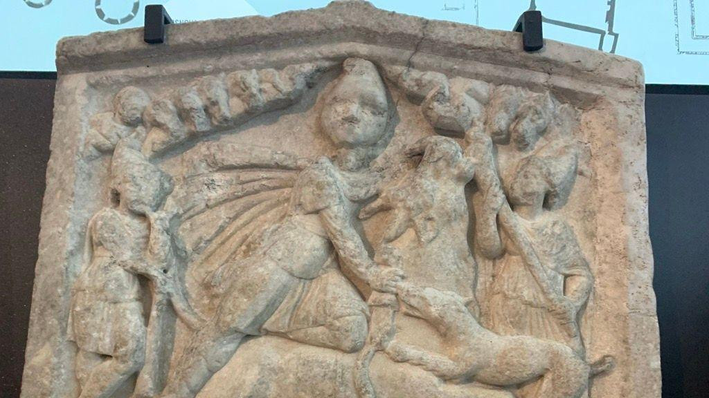 Reljef sa predstavom iz kulta boga Mitra, 3. vek, Smederevo