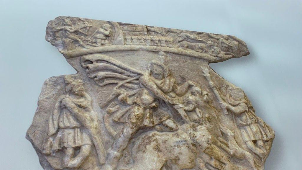 reljef posvećen bogu Mitri sa prikazom ubijanja bika