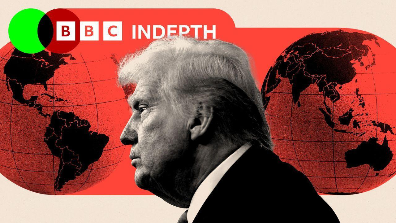 Donald Tramp između dva globusa