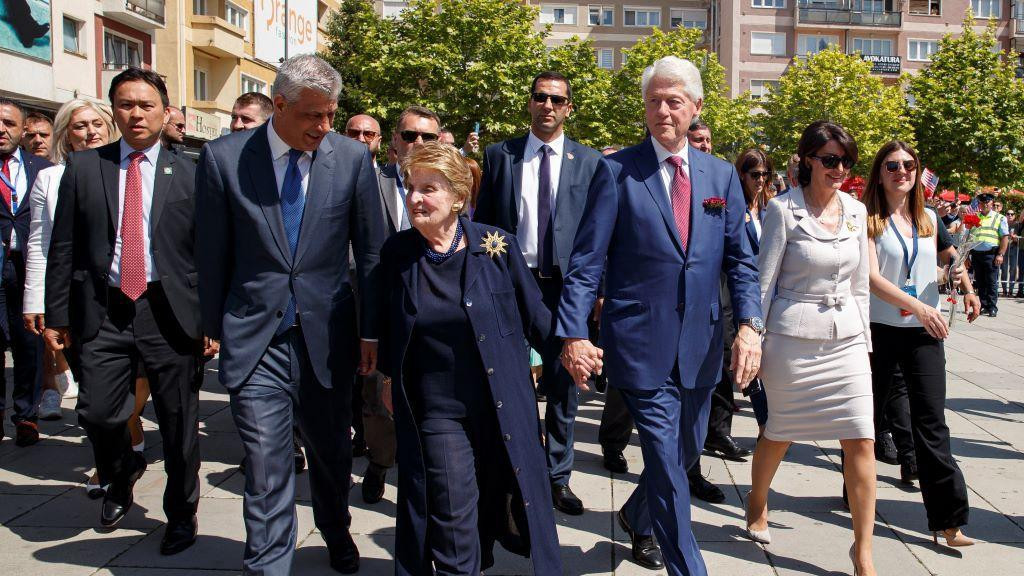 Hašim Tači, Bil Klinton i Medlin Olbratjt